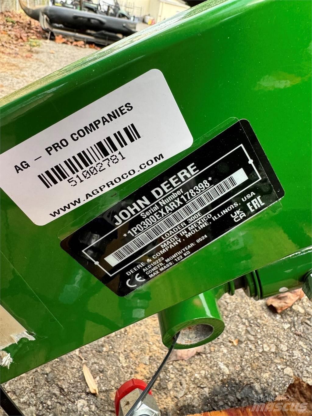 John Deere 300E Sonstige Landmaschinen