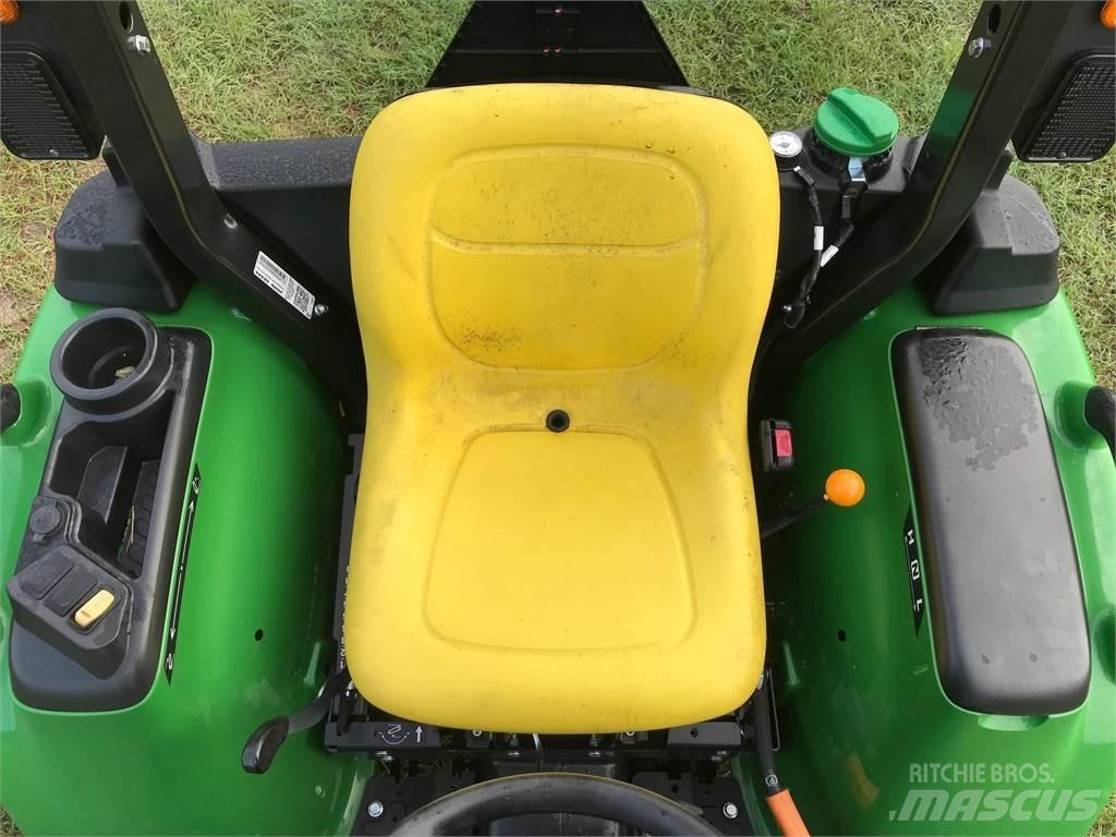John Deere 3025E Kleintraktoren