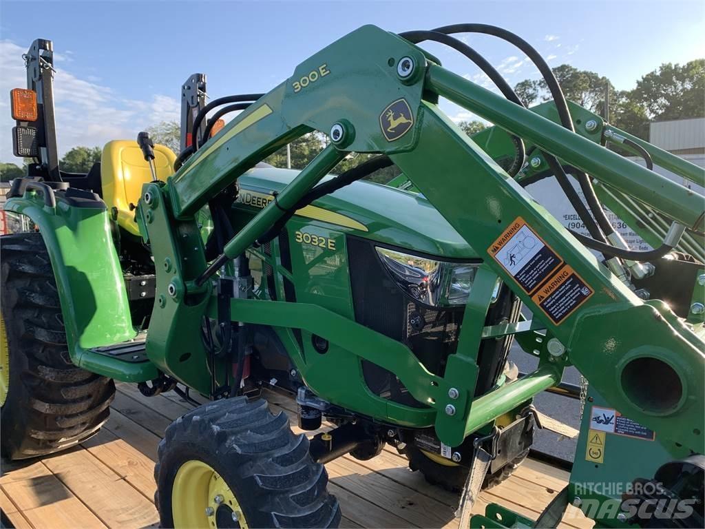 John Deere 3032E Kleintraktoren