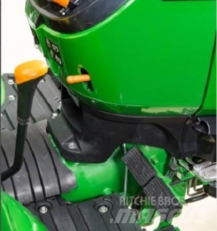 John Deere 3043D Traktoren