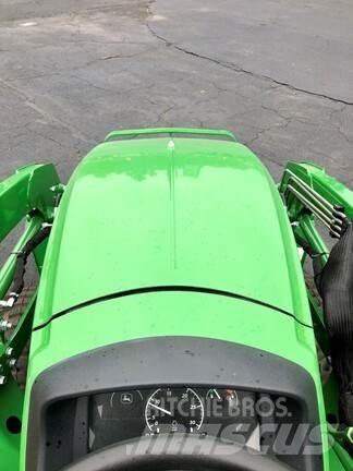 John Deere 3043D Traktoren