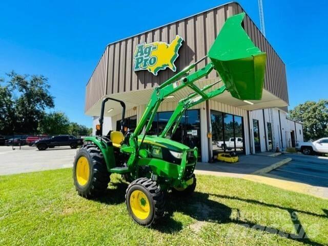 John Deere 4044M Traktoren
