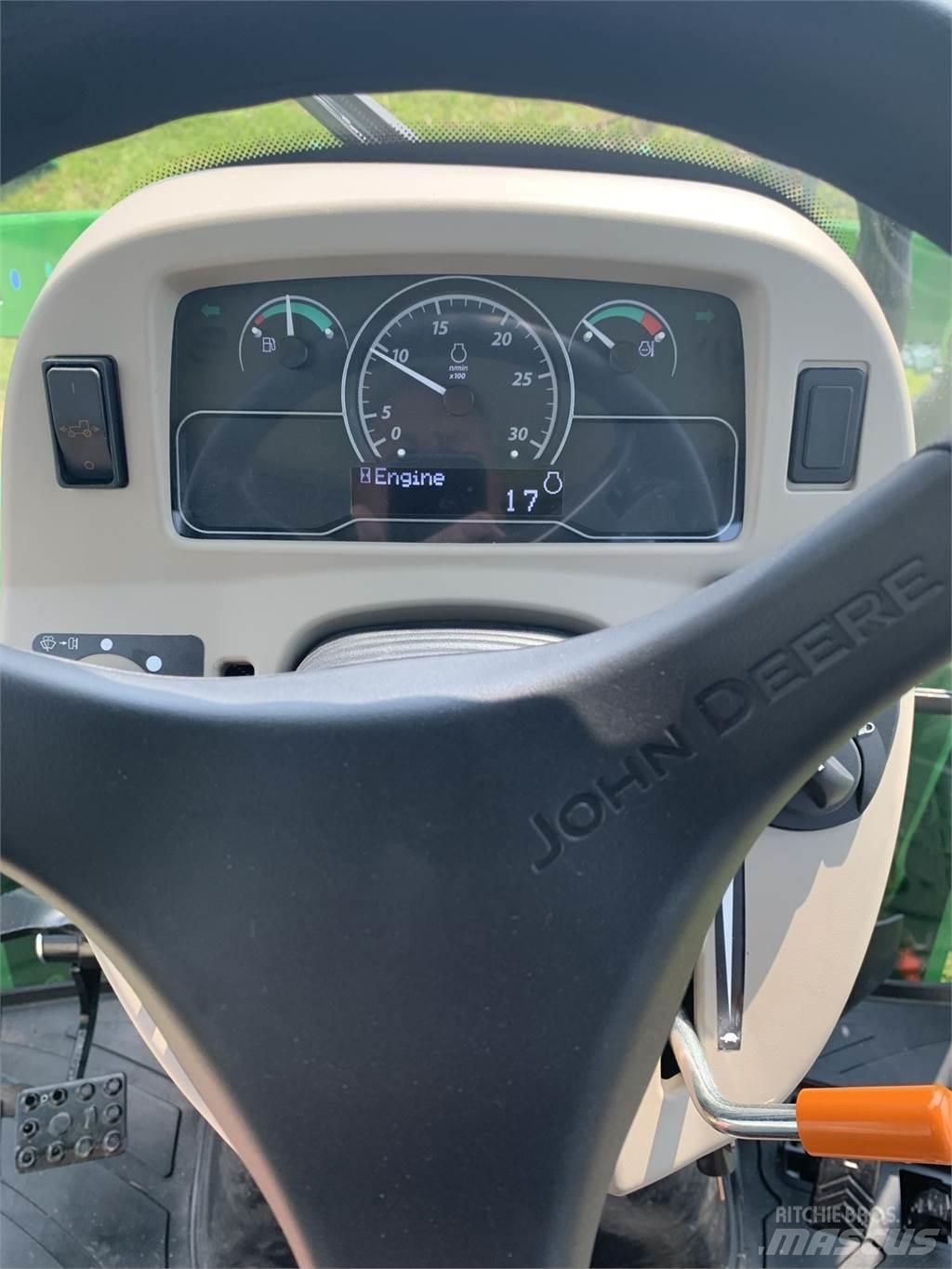 John Deere 4044R Traktoren