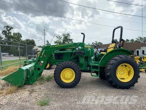John Deere 5045E Traktoren
