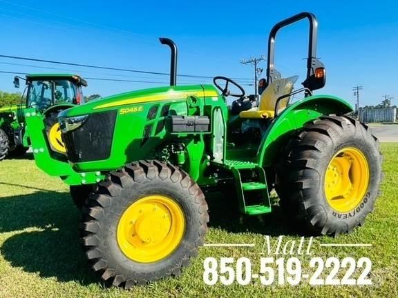 John Deere 5045E Traktoren