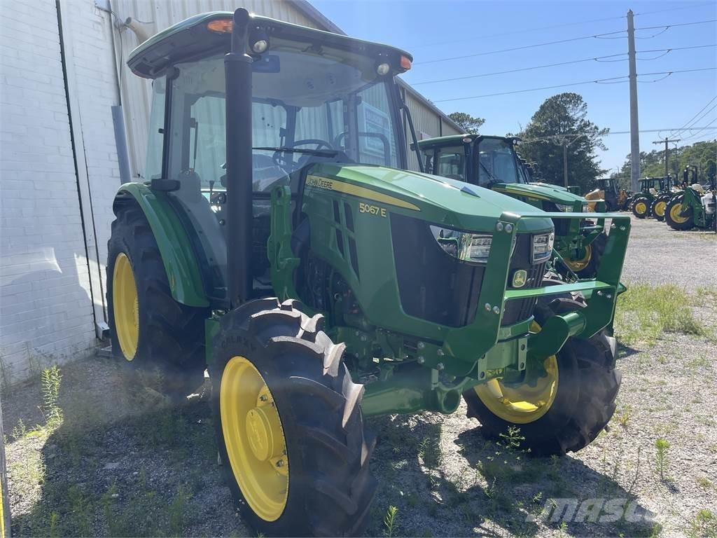 John Deere 5067E Traktoren