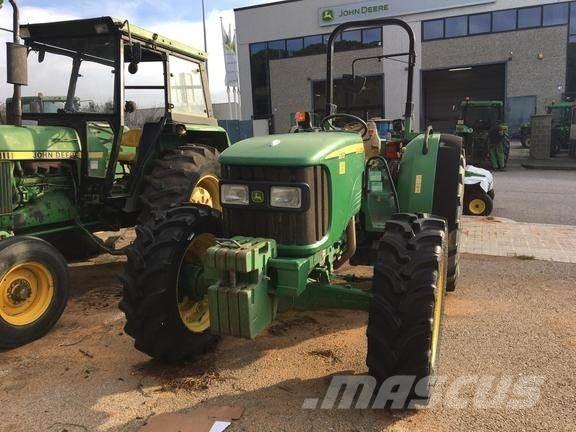John Deere 5515 Traktoren