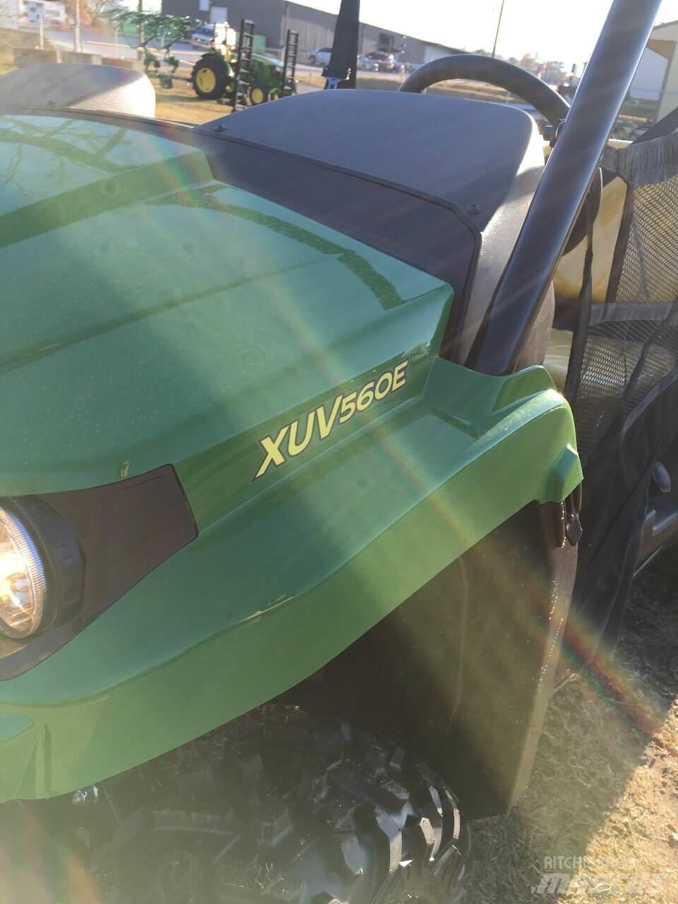 John Deere 560E Arbeitsfahrzeuge