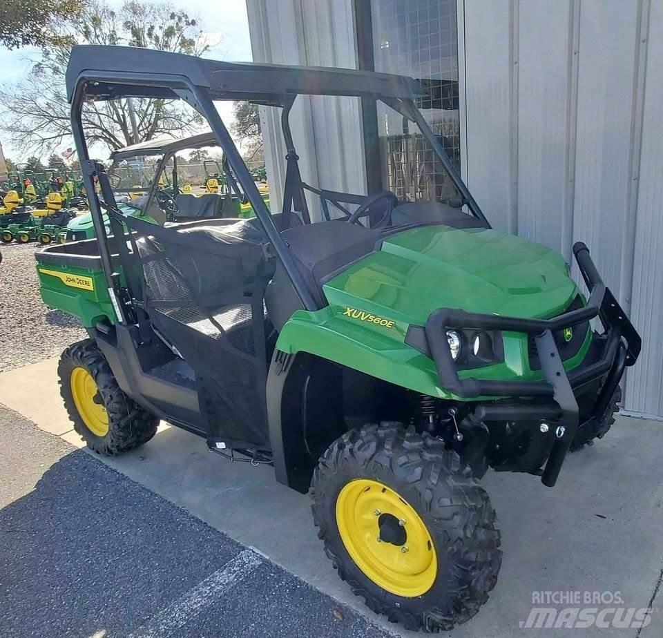 John Deere 560E Arbeitsfahrzeuge