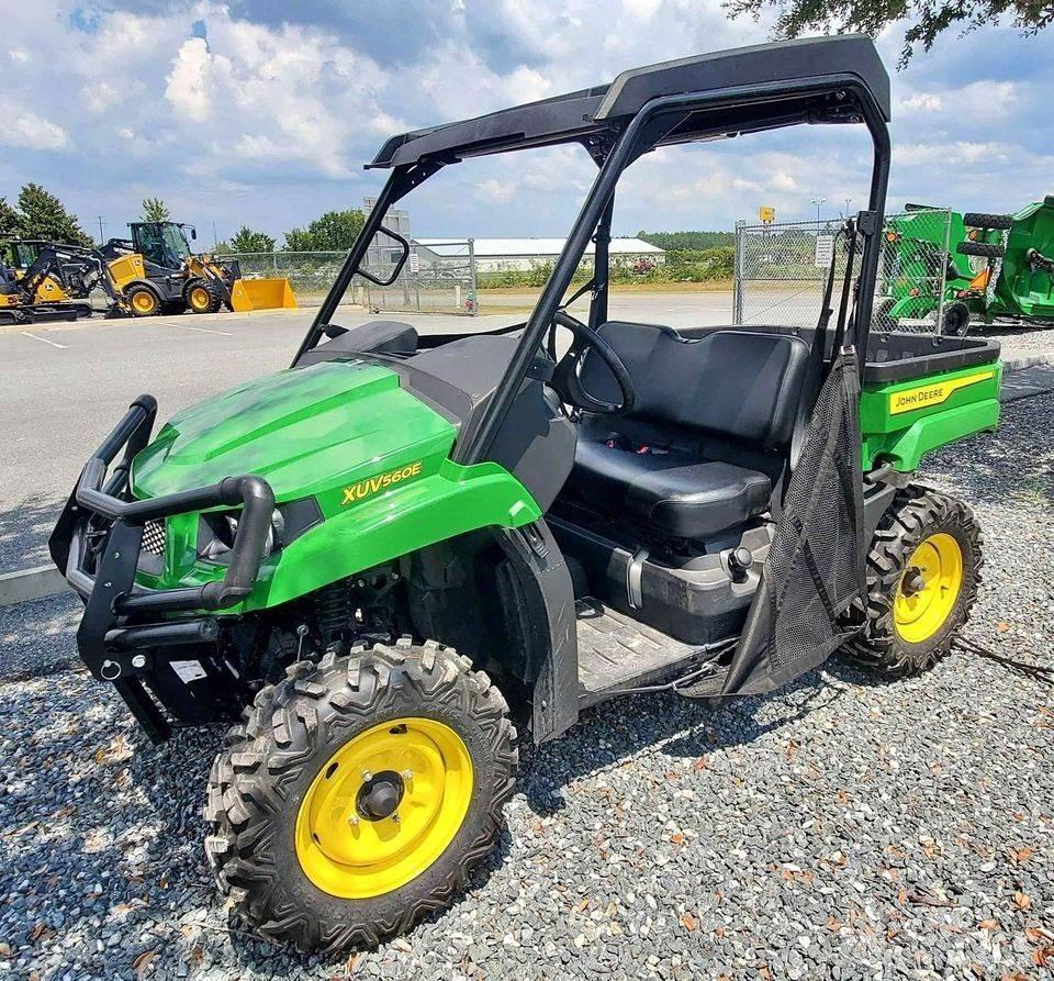 John Deere 560E Arbeitsfahrzeuge