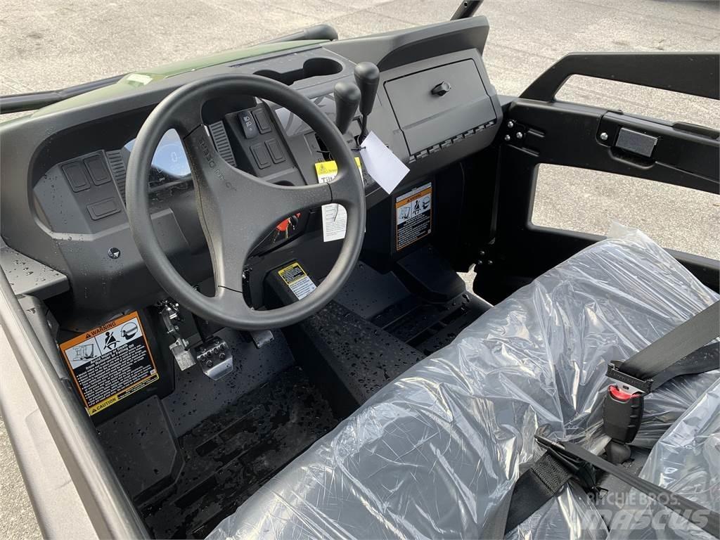 John Deere 590M Arbeitsfahrzeuge