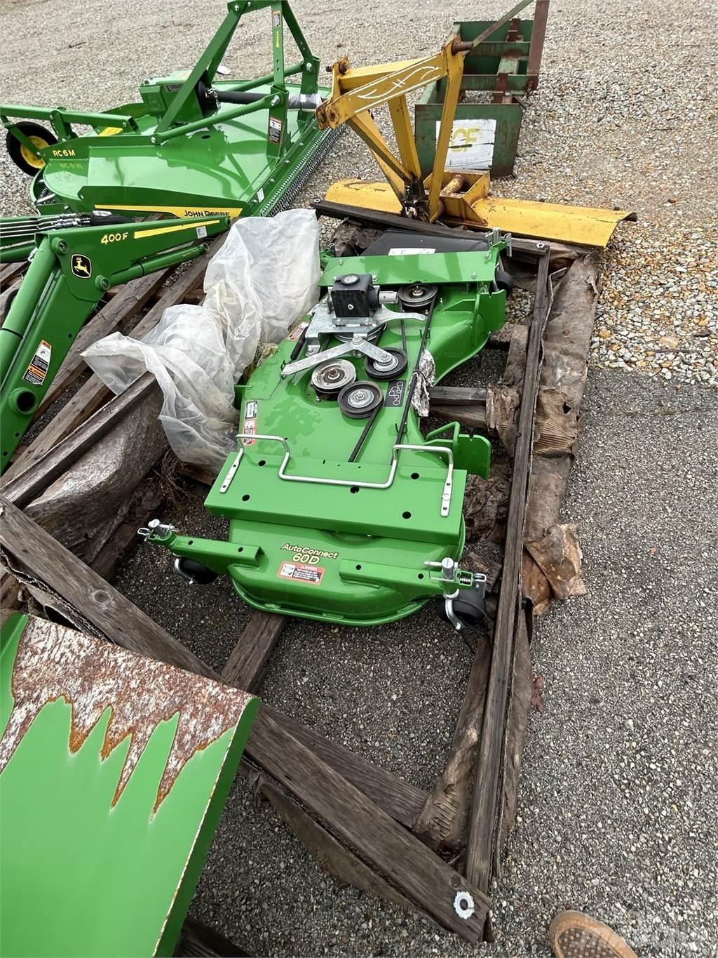 John Deere 60D Mäher