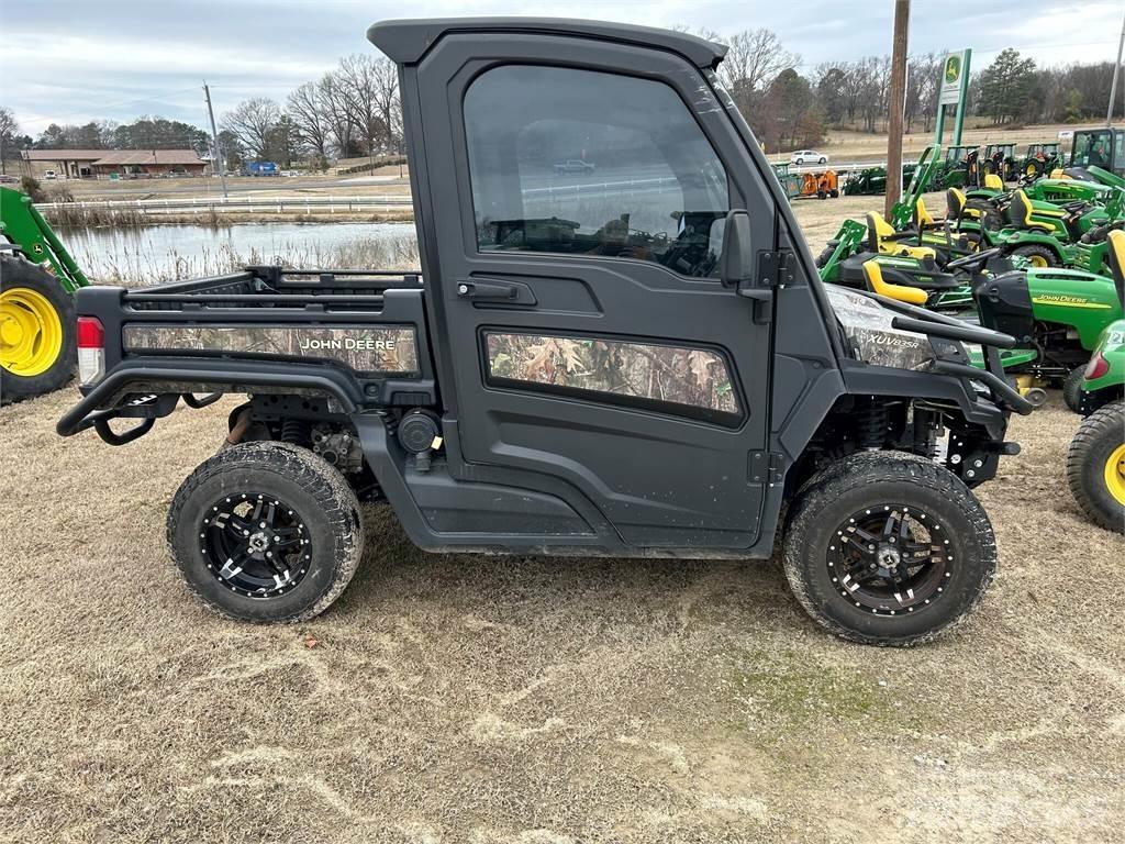 John Deere 835R Arbeitsfahrzeuge