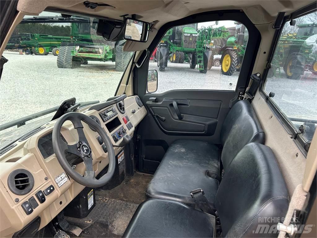 John Deere 835R Arbeitsfahrzeuge