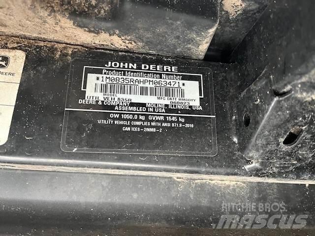 John Deere 835R Arbeitsfahrzeuge