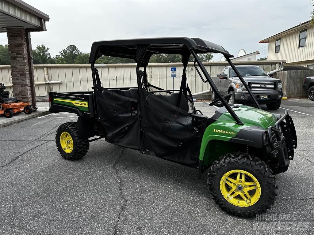 John Deere 855M Arbeitsfahrzeuge