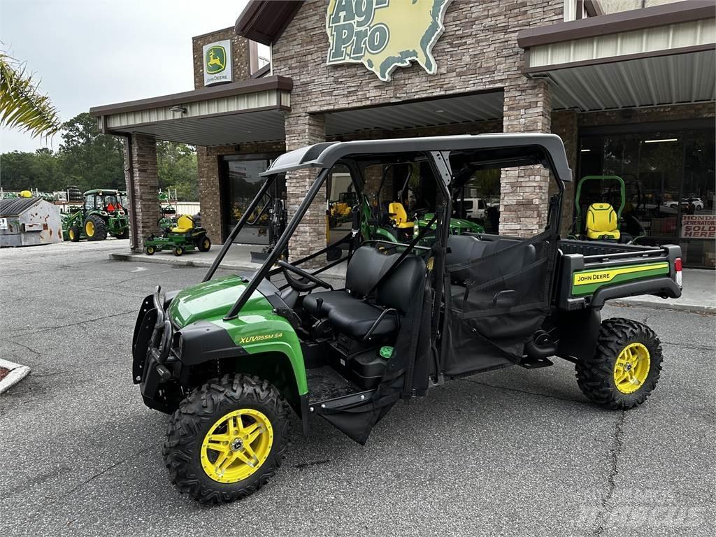 John Deere 855M Arbeitsfahrzeuge