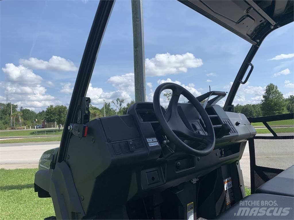 John Deere 865M Arbeitsfahrzeuge