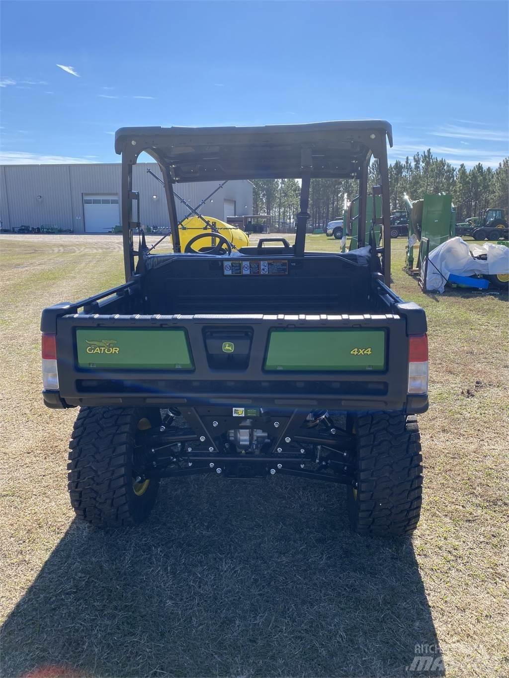 John Deere 865M Arbeitsfahrzeuge
