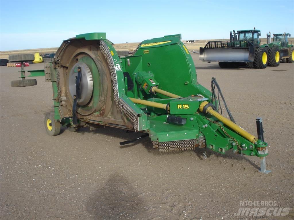 John Deere R15 Ballenschredder, -schneider und -wickler