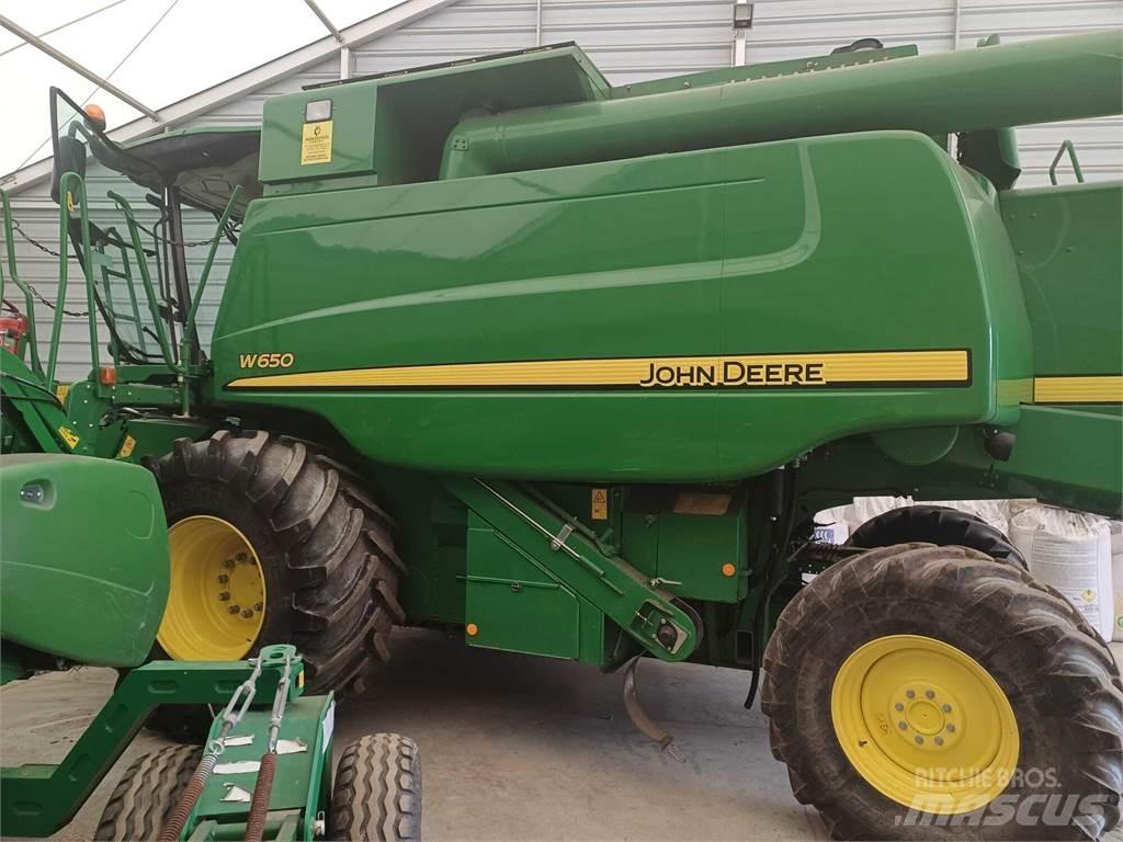 John Deere W650 Mähdrescher