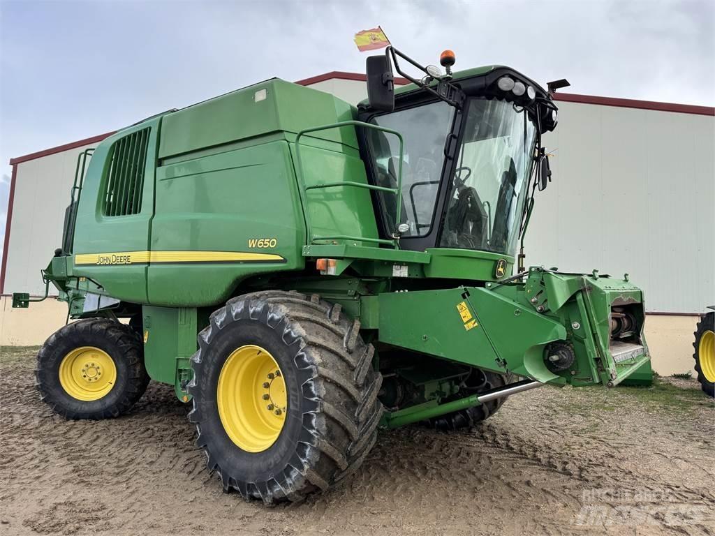 John Deere W650 Mähdrescher