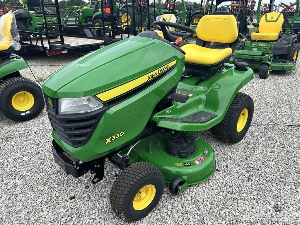 John Deere X330 Kleintraktoren