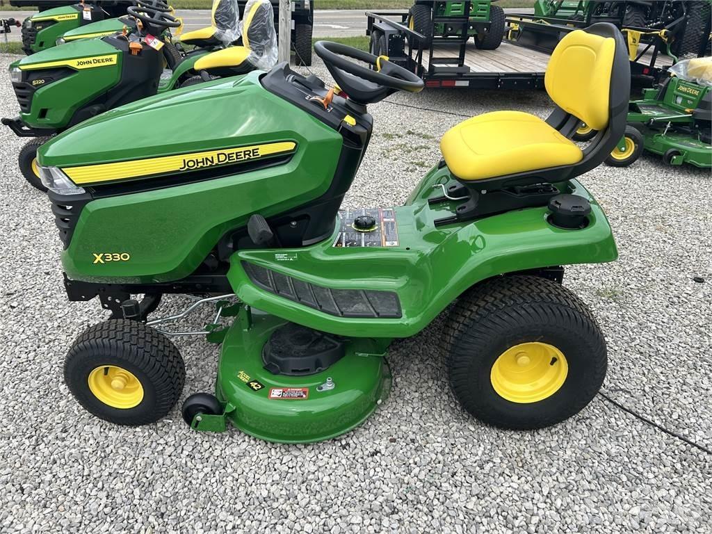 John Deere X330 Kleintraktoren