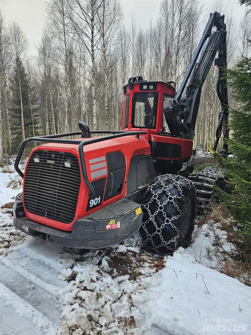 Komatsu 901 Harvester