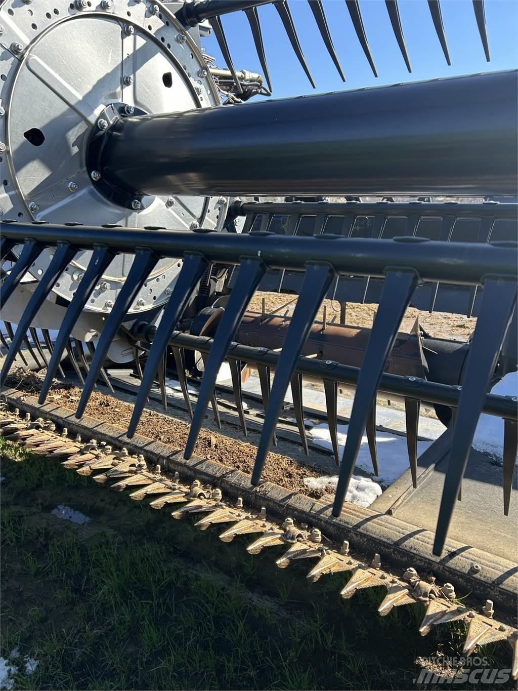MacDon FD240 Zubehör Mähdrescher