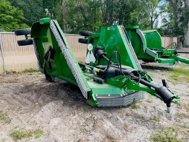Rhino 2150 Ballenschredder, -schneider und -wickler
