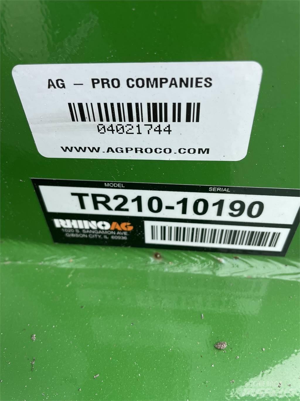 Rhino TR210 Ballenschredder, -schneider und -wickler
