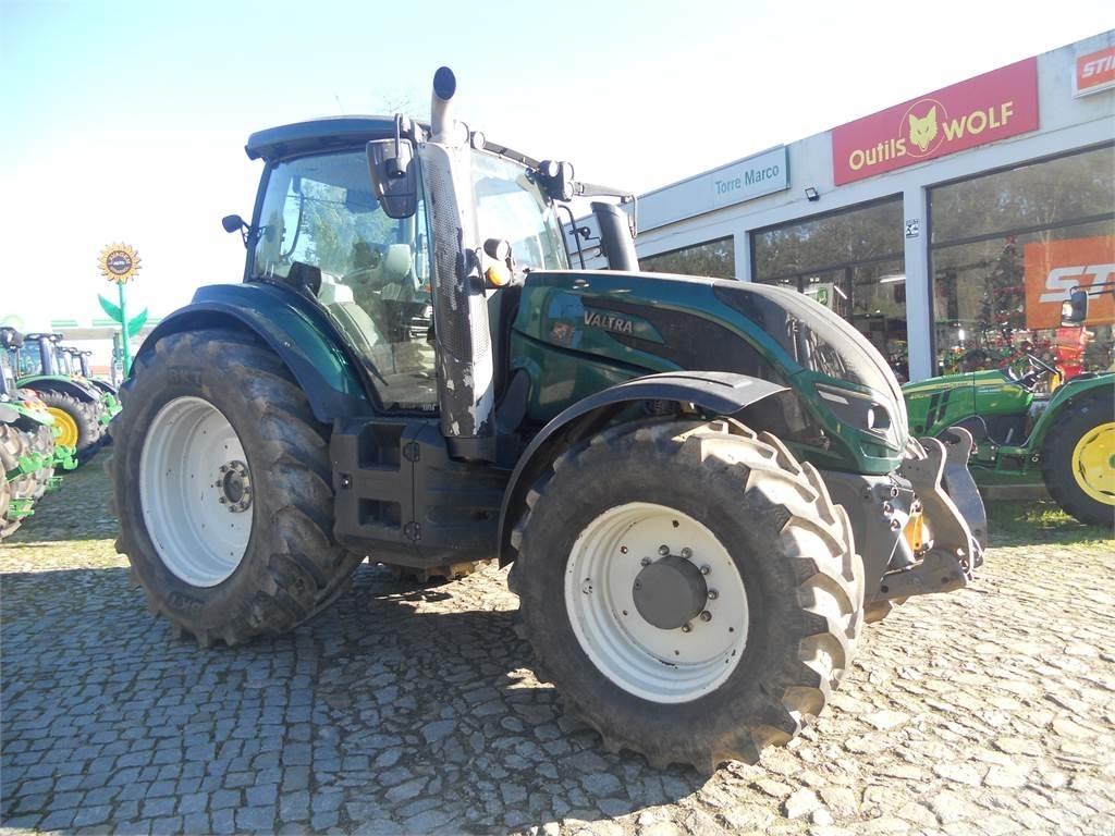 Valtra T174 Traktoren