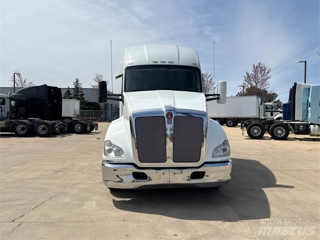 Kenworth T680 Sattelzugmaschinen