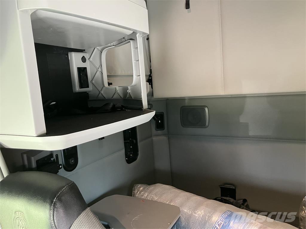Kenworth T680 Andere Fahrzeuge