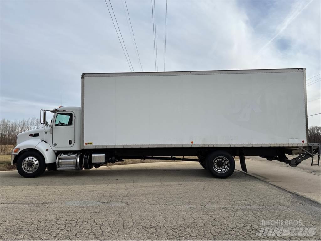 Peterbilt 337 Kofferaufbau