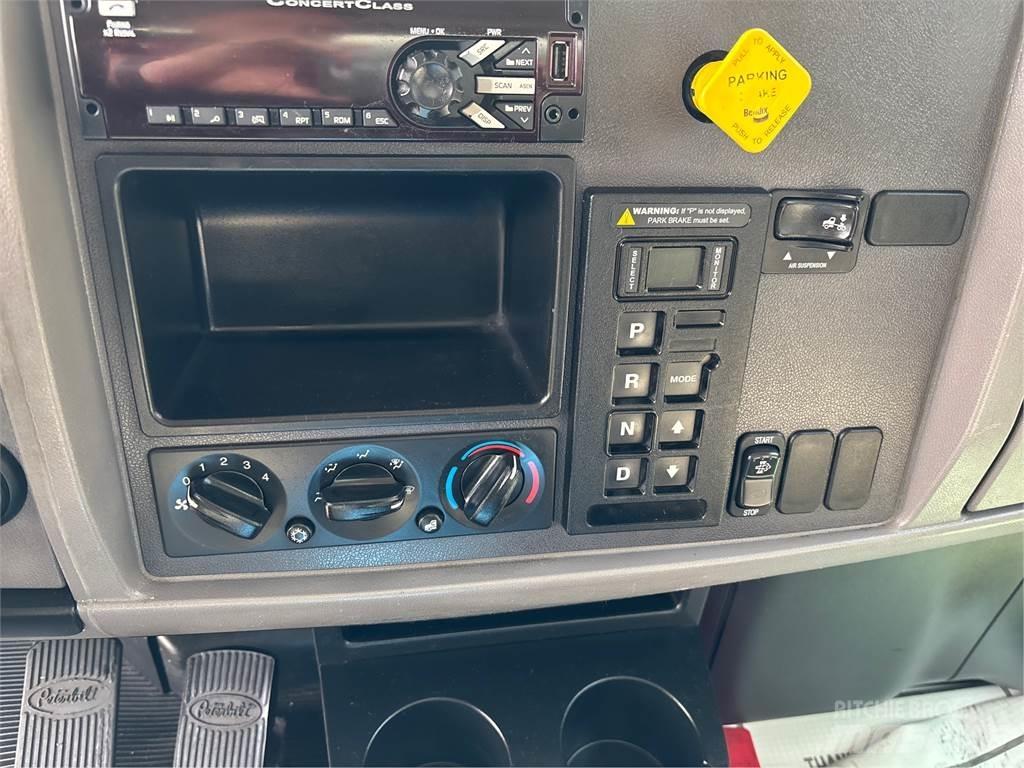 Peterbilt 337 Kofferaufbau
