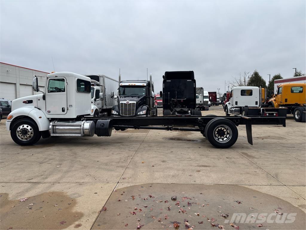 Peterbilt 337 Andere Fahrzeuge