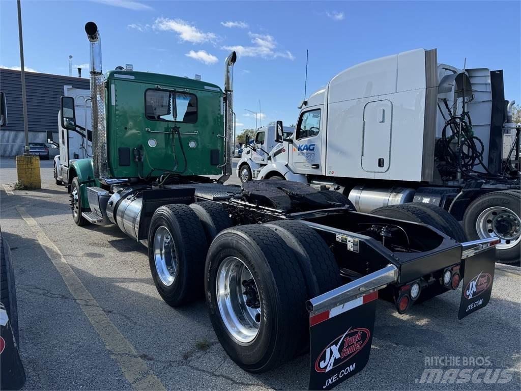 Peterbilt 567 Sattelzugmaschinen