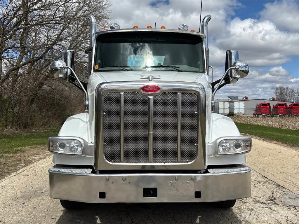 Peterbilt 567 Sattelzugmaschinen