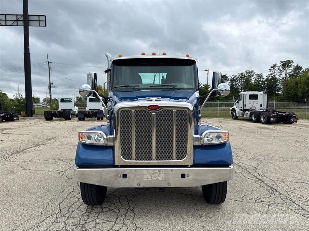 Peterbilt 567 Andere Fahrzeuge