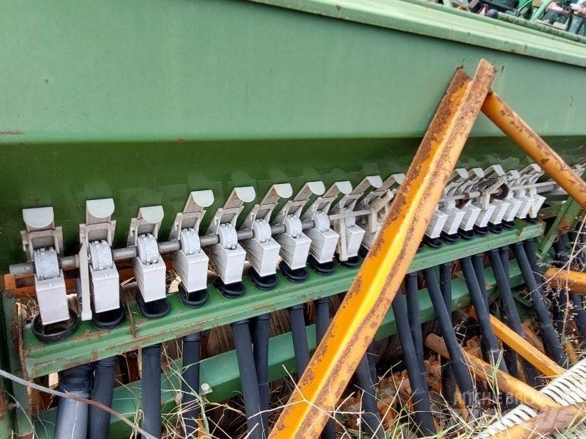 Amazone 402 Sonstige Kommunalmaschinen
