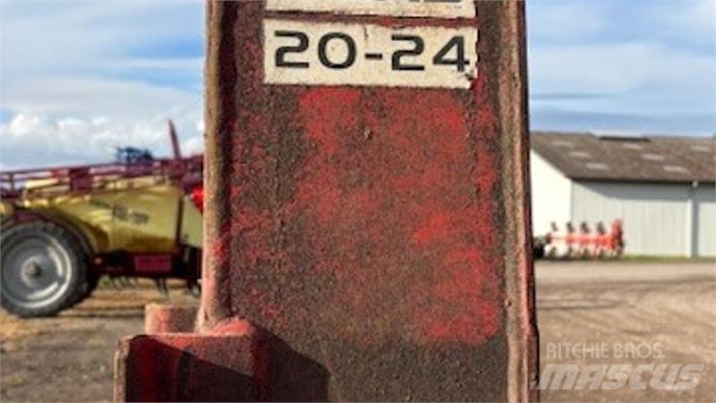 Bigab 20-24 Anhänger mit Hakenlift