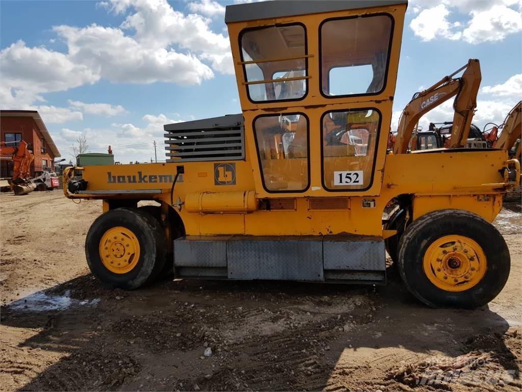 Bomag SGW-17 Gummiradwalzen