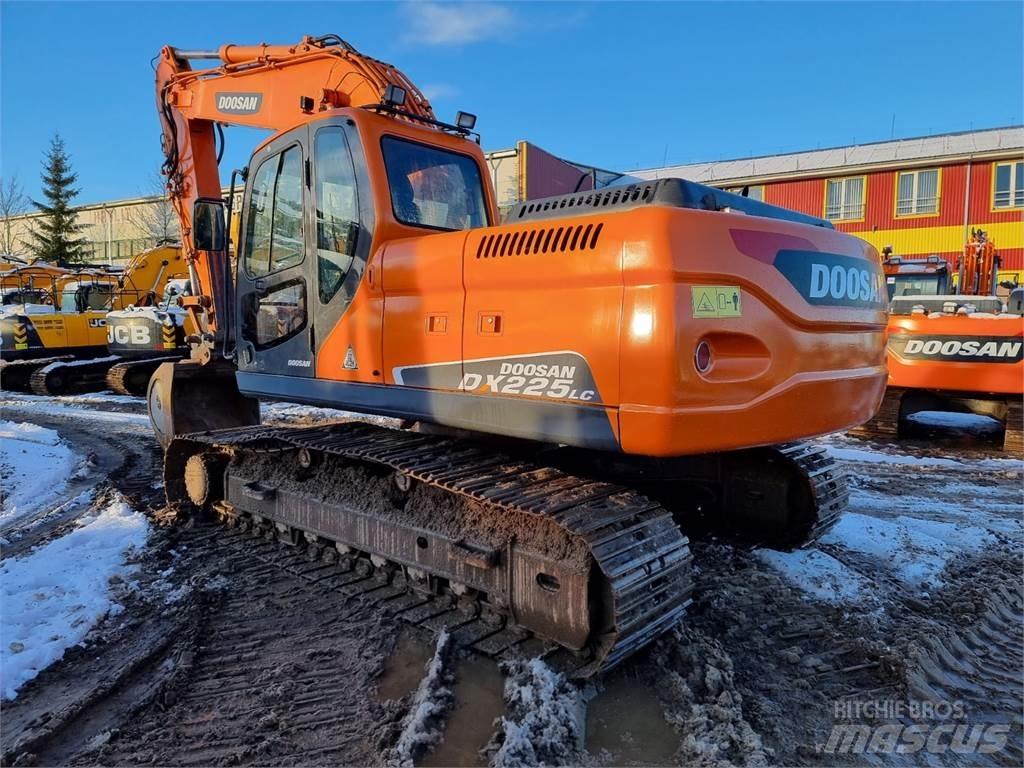 Doosan DX225LC Raupenbagger