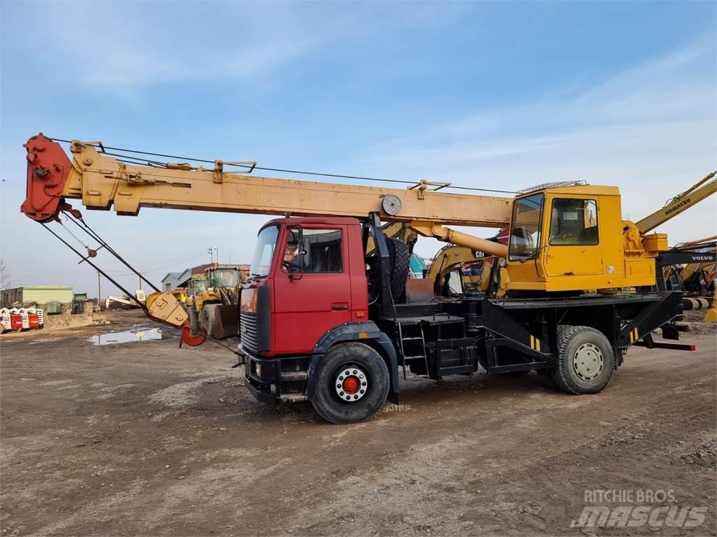 MAZ 533731 Kranen voor alle terreinen