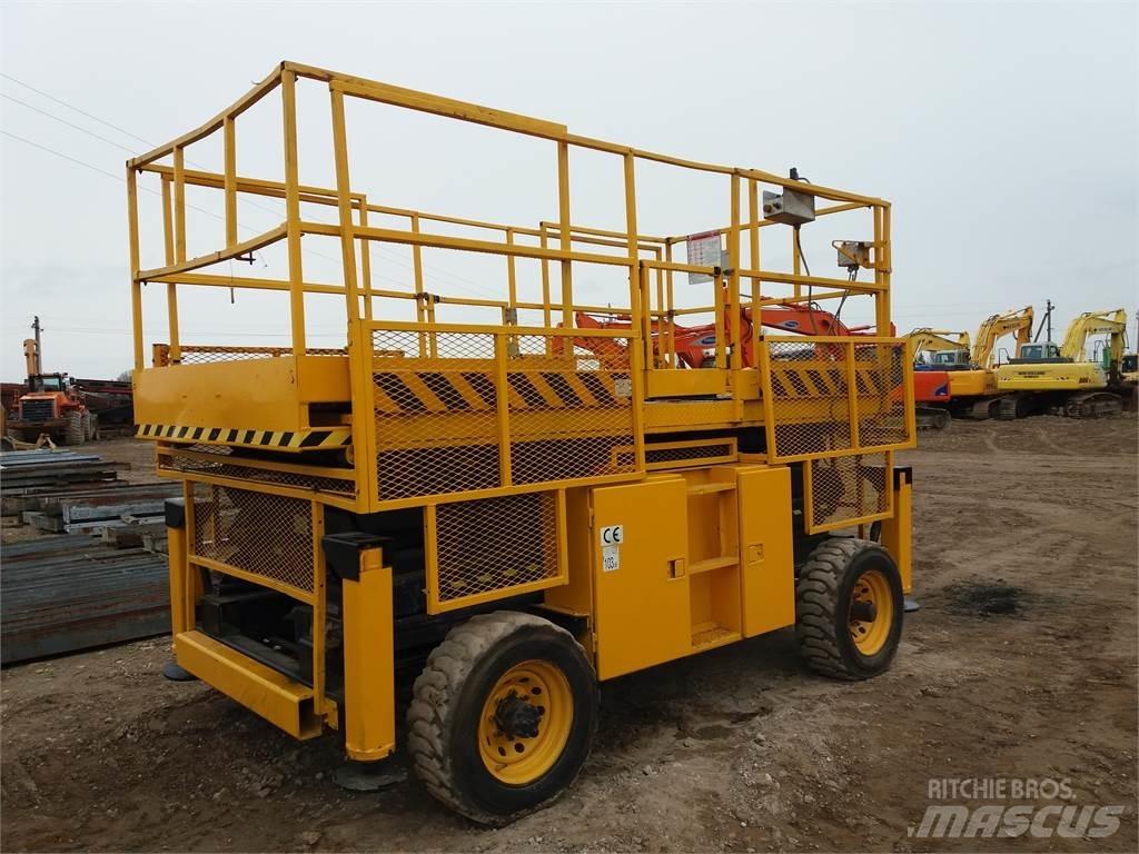 SkyJack SJ 8831 Scheren-Arbeitsbühnen