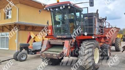 Byron 8400 Mähdrescher