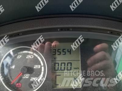 CLAAS Axion 820 Traktoren