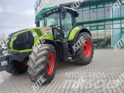CLAAS Axion 850 Traktoren